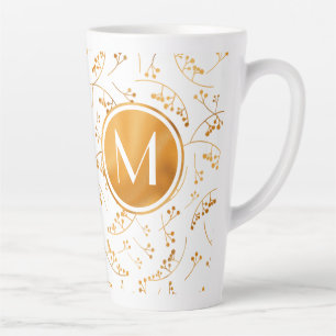 Taza De Café Latte Patrón de bayas doradas en monograma elegante sobr