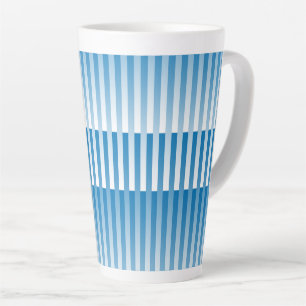 Taza De Café Latte Patrón de rayas blancas y azules