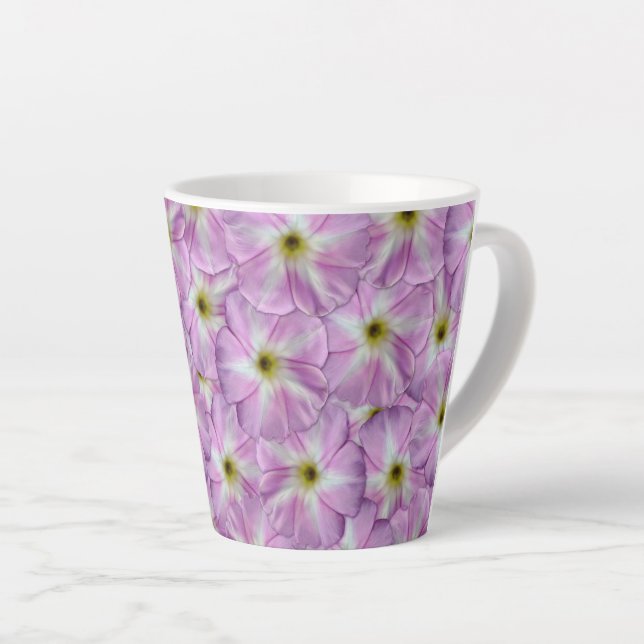 Taza De Café Latte Patrón sin foco (Ángulo derecho)