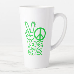 Taza De Café Latte Paz sobre el Caos
