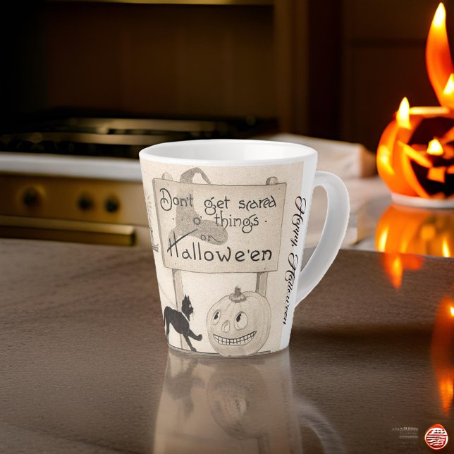 Taza De Café Latte Pequeña bruja de época y gato negro (Subido por el creador)