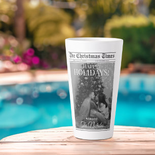 Taza De Café Latte Periódico Qué Año Foto en Blanco y Negro Navidad
