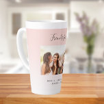 Taza De Café Latte Personalizado foto mejores amigos para la vida ros<br><div class="desc">Un fondo de degradado de oro subió y rosa de color rosa negro de moda. Personaliza y agrega tu propia foto, selfie de tus mejores amigos y tus nombres. El texto: Amigos por la vida está escrito con un moderno guión de estilo escrito a mano. Texto negro. Perfecto como un...</div>