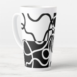 Taza De Café Latte Persuasión lineal II: Resumen en blanco y negro