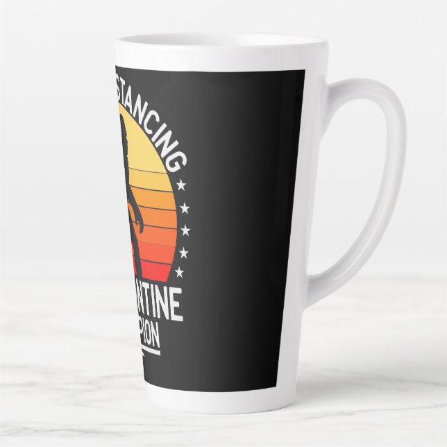 Taza De Café Latte Pie bigfoot de cuarentena de distancias sociales   (Derecha)