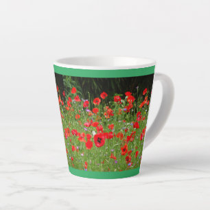 Taza De Café Latte Polvo de campo de los pipetas rojas. Green Latte M