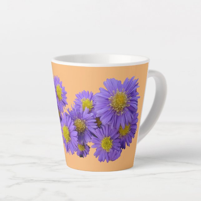 Taza De Café Latte Polvo de Michaelmas. Naranja Latte Mug (Ángulo derecho)