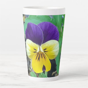 Taza De Café Latte Púrpura y amarillo pansy latte Mug