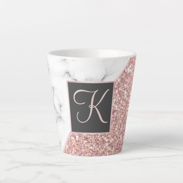 Taza De Café Latte Purpurina Rosa Gold Faux Marble Monogramado (Anverso)