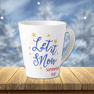 Taza De Café Latte Que nieve en otro lugar