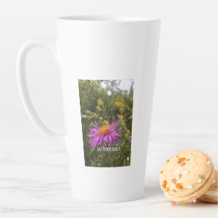 Taza De Café Latte Que Surja Esperanza Cita Bonito Flor Púrpura