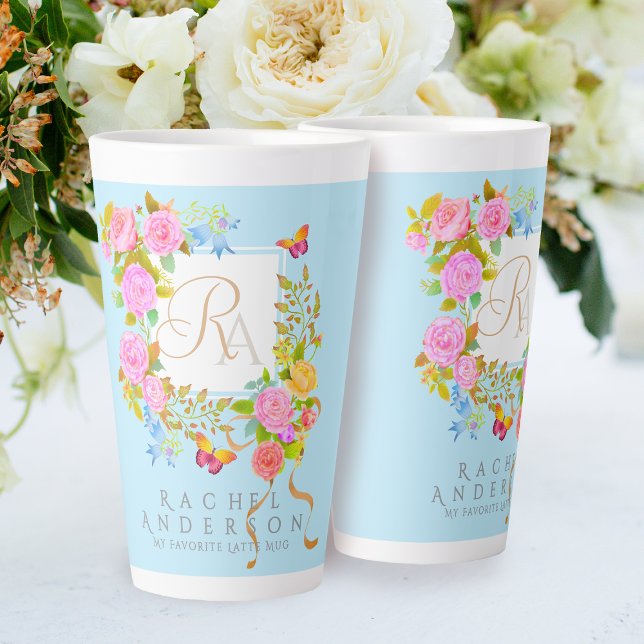 Taza De Café Latte Romaníes florecientes Jardín Monograma Azul Latte  (Elegant romantic flowers monogram design.)
