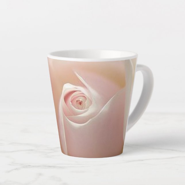 Taza De Café Latte Rosa (Ángulo derecho)