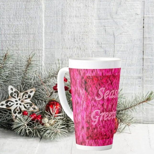 Taza De Café Latte Saludos de vacaciones (Celebrate the holidays in vibrant, shaded pink, on a latte mug!)