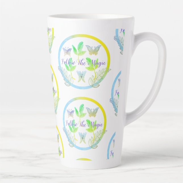 Taza De Café Latte Sigue la magia Latte Mug (Derecha)