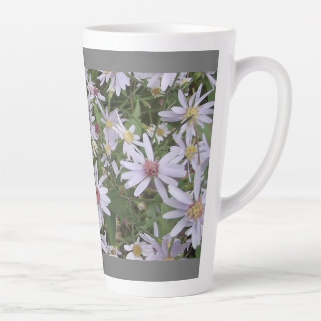 Taza De Café Latte Silva silvestre morada pálida (Derecha)