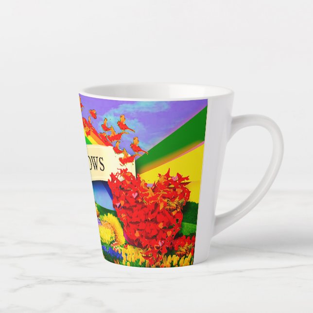 TAZA DE CAFÉ LATTE SOBRE EL LLUVIA (Derecha)