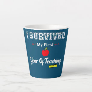 Taza De Café Latte Sobreviví mi primer año enseñando diseño s