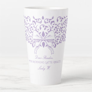 Taza De Café Latte Sociedad Plum Regencycore Estimado Lector Letra Or