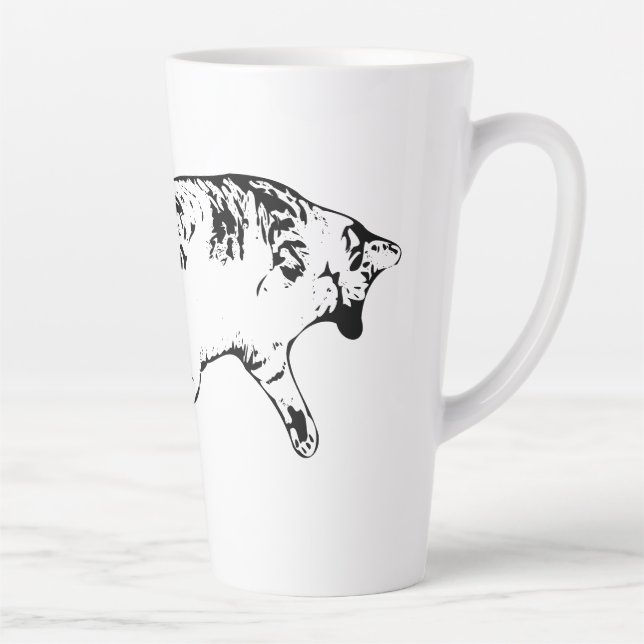 Taza De Café Latte Sorpresa juguetona en tinta fina (Derecha)