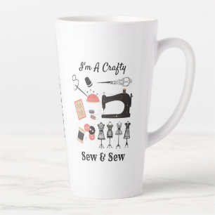 Taza De Café Latte Soy un tema divertido de coser vintage y agujeread