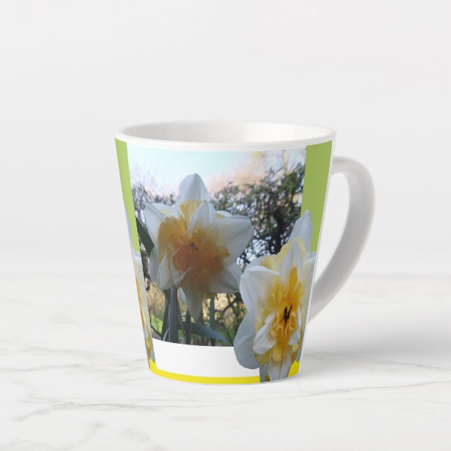 Taza De Café Latte Sweet Desire Daffodils Design Latte Mug (Ángulo derecho)