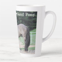 Tasa de latón de pony Highland