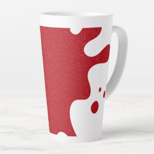 Taza De Café Latte Taza de latte con salpicaduras de rojo tomate pers