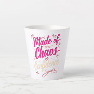 Taza De Café Latte Tipografía Rosa Sassy Caos y Confianza