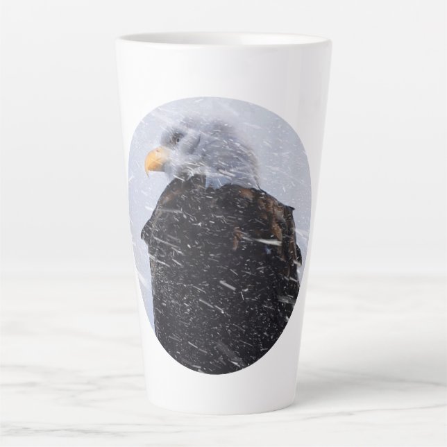 Taza De Café Latte Tormenta de invierno Bald Eagle (Anverso)