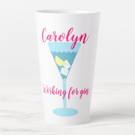 Taza De Café Latte Trabajando para ginebra, gin y tonic, personalizad