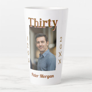 Taza De Café Latte treinta cumpleaños marrón foto hombre fecha elegan