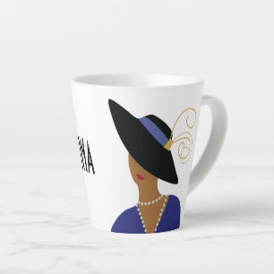 Taza De Café Latte Una mujer de la moda de los años 30 en Gorra negro
