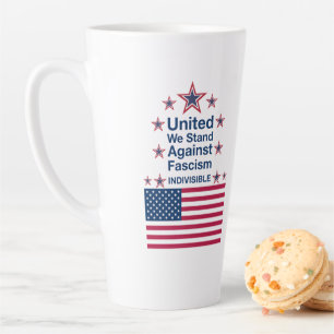 Taza De Café Latte Unidos Nosotros Nos Levantamos Contra el Fascismo