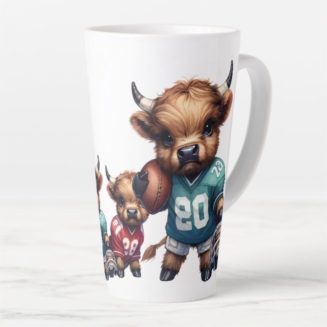 Taza De Café Latte Vacas de la región montañosa y fútbol (Ángulo derecho)
