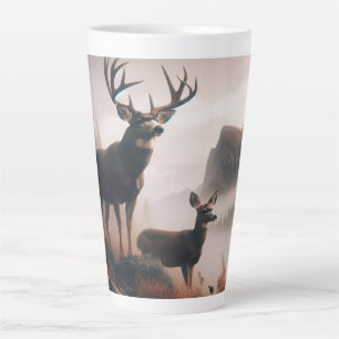 Taza De Café Latte Venado de pie majestuosamente en una montaña polvo