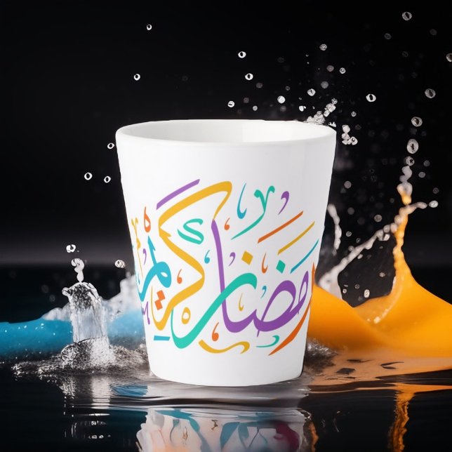Taza De Café Latte Vibrante Ramadan Kareem Caligrafía árabe islámica (Subido por el creador)