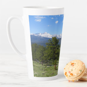 Taza De Café Latte Vista panorámica de Rocky Mountain