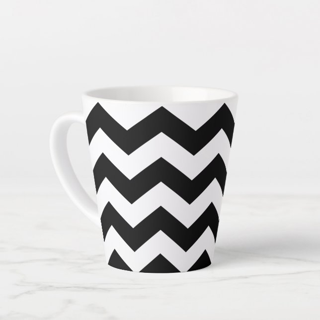 Taza De Café Latte Zigzag Chevron Blanco Y Negro (Ángulo izquierdo)