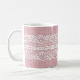 Taza De Café Lazo blanco sobre la textura de lino rosa pastel