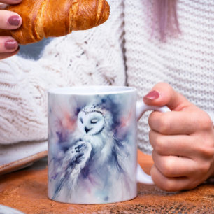 Taza De Café Lechuza nevada encantada en acuarela