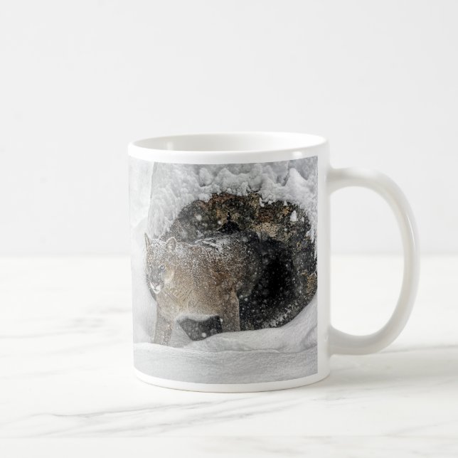 Taza De Café León de montaña en nieve (Derecha)