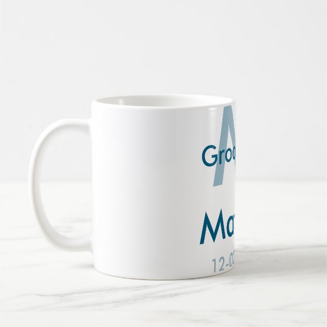 Taza De Café Letra azul marino groomsman fecha masculina por (Izquierda)