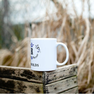 Taza De Café Letra corona wreath R personalizada