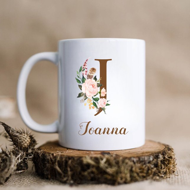 Taza De Café Letra floral personalizada de dama de honor letra  (Subido por el creador)
