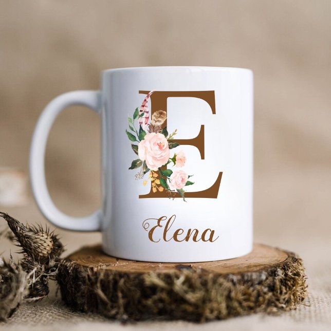 Taza De Café Letra floral personalizada de dama de honor letra  (Subido por el creador)