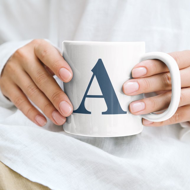 Taza De Café Letra inicial Monograma moderno estilo azul cósmic (Subido por el creador)