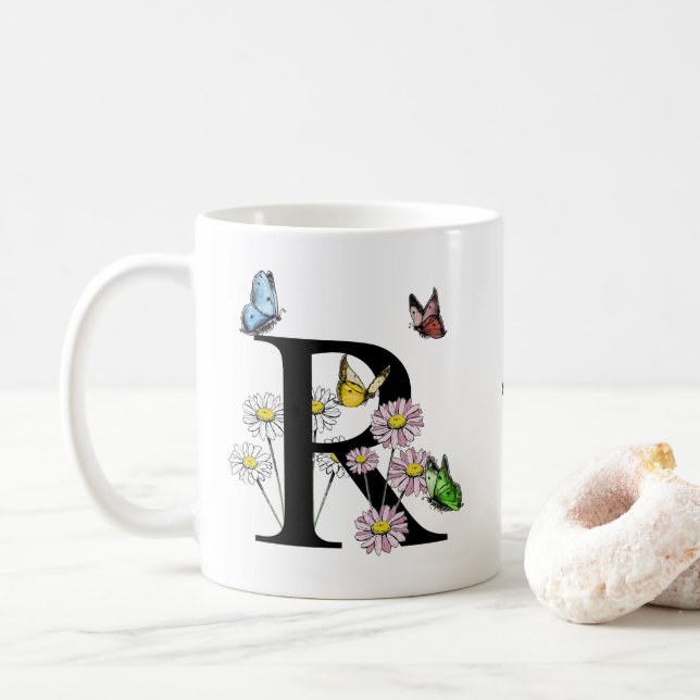 Taza De Café Letra R Monograma mariposa floral inicial (Con donut)