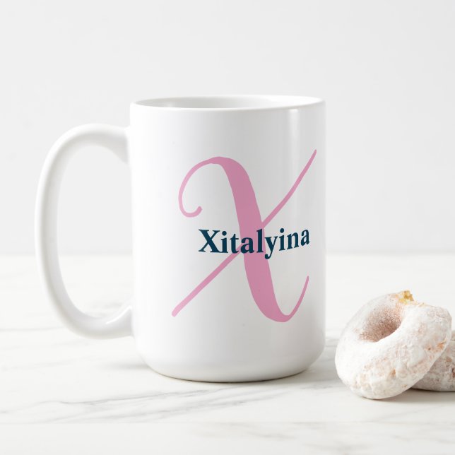 Taza De Café Letra rosa monograma personalizada X Nombre person (Con donut)