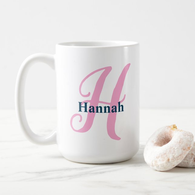 Taza De Café Letra rosada monograma H personalizada Nombre pers (Con donut)